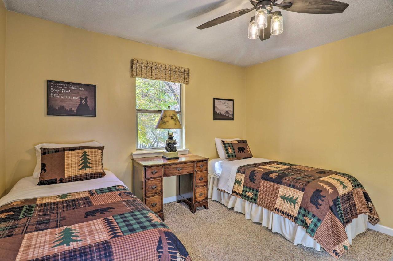 Creekside Retreat With Deck, 18 Miles To Wolf Ridge Villa Weaverville Buitenkant foto